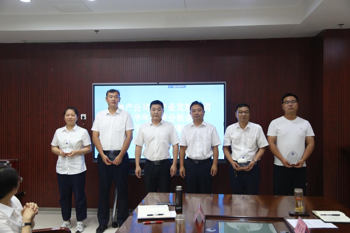 1691136818754013783.jpg 0O6A2211.jpg